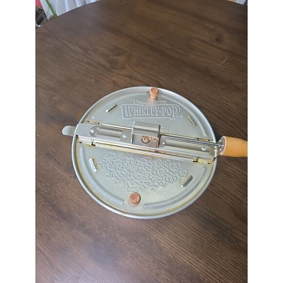 Genuine Whirley Pop Popcorn Maker Popper Stovetop Hand Crank Wooden Handle - Picture 3 of 16